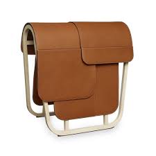 Porte Revue Equilibre D Hermes Creation Studio Hermes En Collaboration Avec Gregoire De Lafforest Guillaume Maison Hermes Deco Interieur Design Porte Revue