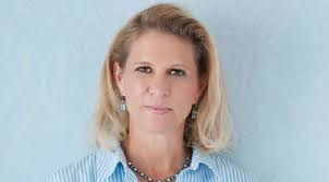 Lori Glaze's Instagram, Twitter & Facebook