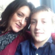 Lisa Beagle's Instagram, Twitter & Facebook