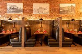 When choosing booth seating for your restaurant, you should consider the style of the booth, the materials of the booth, and the shape of the booth. Choosing Booth Seating In Your Restaurant My Decorative