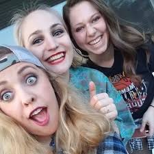 Anna Korn (@AnnaKorn5)