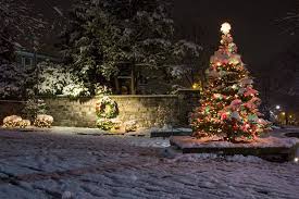 Christmas In These 10 Pennsylvania Towns Looks Like Something From A Hallmark Movie Christmas Town Hallmark Movies Christmas Main