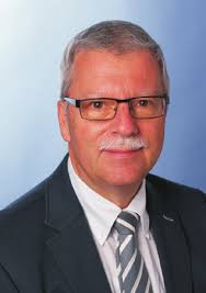 Zwischen Sportplatz und Labor