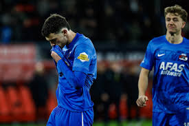 LIVE KNVB Beker | AZ wil zonder geschorste Wouter Goes negatieve reeks doorbreken op bezoek bij PEC