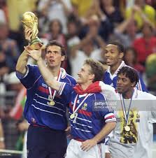 Entraineur de l'équipe de france de football. French Captain Didier Deschamps And Laurent Blanc Hold The Fifa Fifa Didier Deschamps Soccer World