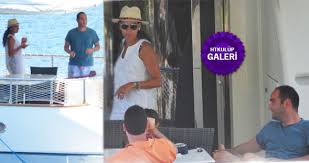 Liseyi (digiturk telaffuzuyla) rabırt kalıcda okumuş. Bodrum A Demirlediler Guncel