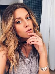 ▸ i wahlgrens värld berättar bianca ingrosso att hon är gravid. Pin Pa Bianca