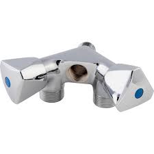 Im garten oder im badezimmer bei waschmaschinen und trockner tritt häufig ein problem auf, welches auch bei steckdosen bekannt ist. Waschgerate Ventil Schlauchverschraubung Doppelanschluss Kaufen Bei Obi