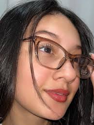 👓✨ Armações selecionadas com 50% de desconto nas Óticas Silvia! É a  oportunidade perfeita pra renovar seu visual e garantir qualidade com preço  especial. 😍 📍 Corre pra aproveitar — promoção por tempo limitado!