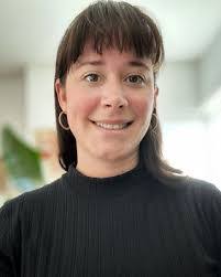 Traci Bartlett's Instagram, Twitter & Facebook