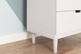 Mit Diesen Mobelfussen Hebt Nicht Mehr Nur Dein Ikea Regal Ab Auch Kommoden Und Ikea Sofas Werden Gerne Eine Etage Hohe Geleg Mobelfusse Ikea Mobel Kallax Regal