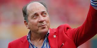 MLB's Johnny Bench's Friend Buys Memorabilia That He Auctioned Off