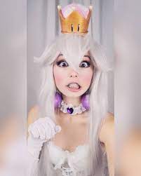 Belle 19 on Instagram: “Here's my boosette!! - -also I wanted to address  the misinformation about my age! When u Google my … | Cosplay, Anime art  girl, Braces girls