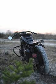 Pin By Maksim Dorosh On Vehiculos Custom Bikes Cafe Racers Retro Bike Helmet Bobber