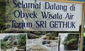 Salah satu andalannya adalah square night festival berupa taman hiburan di malam hari. Air Terjun Sri Gethuk Yogyakarta Utiket