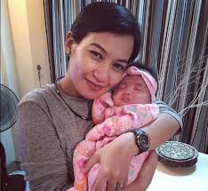 Misha dan suami, firroz ezzwan rossly mendirikan rumah tangga pada 2 mei 2014 dan pasangan itu dikurniakan seorang anak muhammad. Eksklusif 4 Foto Anak Misha Omar Yang Tidak Pernah Dilihat Di Media Sosial Terkini Panas