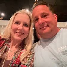 Lynn Criss's Instagram, Twitter & Facebook