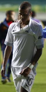 Le poiré sur vie en auxerre hebben niet eerder tegen elkaar gespeeld. Axel Ngando Wikipedia