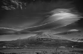 Lenticular Clouds over Mt Shasta ...