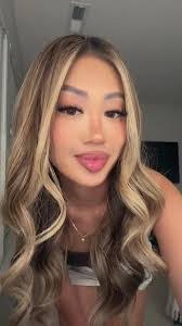 Emily Henline's Instagram, Twitter & Facebook