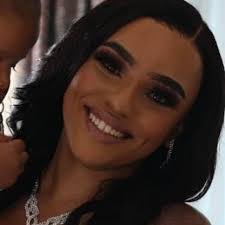 Alicia Quillen's Instagram, Twitter & Facebook