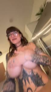 @watercherrypies video Tweet