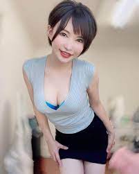 里美ゆりあさんのインスタグラム写真 - (里美ゆりあInstagram)「こんにちは💓 #hello #ミニ #ムチムチ #里美