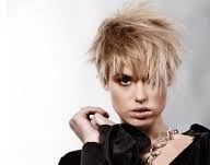 Auch stars haben mal einen bad hair day. Diese Frisuren Machen Sie 10 Jahre Junger