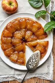 Dessertrecipe Tartetatin Upsidedown Classic Dessert Pardon French Tarte Tatin Apple Fruit Tart Yourclassic Tarte In 2020 Tarte Tatin Rezept Rezepte Lecker