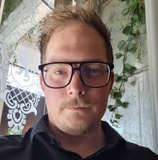 Build Creativity in Competitive Gaming