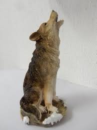 Huge collection, amazing choice, 100+ million high quality, affordable rf and rm images. Figur Heulender Wolf Im Sitzen Ihr Online Shop Fur Esoterikprodukte