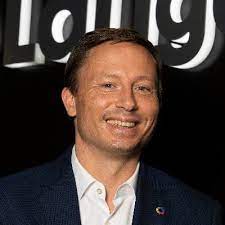 Een man die naast een. Joris Evers Jorisevers Twitter