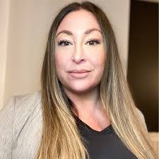 Joanna Bear's Instagram, Twitter & Facebook