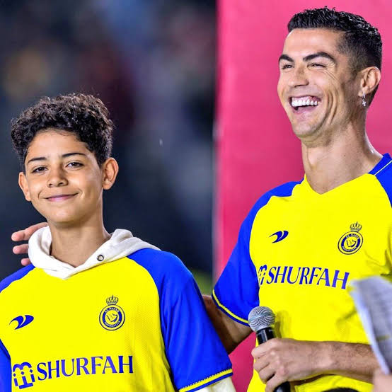 Con trai Cristiano Ronaldo có thể đạt được ước mơ thi đấu cùng cha