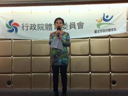 潘懷宗 博士 美國艾默蕾大學（emory univ.）神經化學及分析化學博士，歷任陽明大學醫學院 專任教授、儀器中心主任、副總務長、主任祕書及第三屆國民大會代表，現任臺北市議員，以及陽明大學、中央大學、交通大學、政治大學、臺北教育大學、東吳大學、實踐大學等校兼任教授。 æ½˜æ‡·å®—æ¶‰è²ªé†«ç•ŒæŽ€é»'æ­·å²ç‹ é…¸ å¤œè·¯èµ°å¤šç¸½æœƒé‡åˆ°é¬¼
