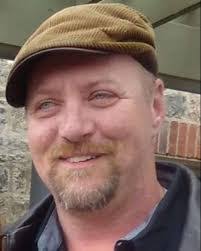 Edward Healy's Instagram, Twitter & Facebook