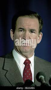 Reform Party presidential candidate Richard Lamm,right, shakes hands with  California businessman Ed Zschau after anouncing Zschau will be his running  mate for the Reform Party nomination Monday, August 5, l996 in San