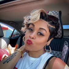 Cristel Roseberry's Instagram, Twitter & Facebook