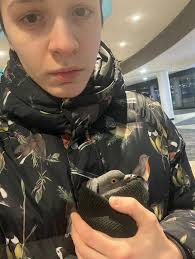 Hi and Happy New Year everyone! I have a question about starvation and  poop. What are the signs that a pigeon is in starvation syndrome and will  perish if fed? Is a