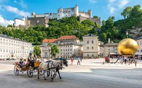 In 2020, it had a population of 156,872. Stadt Salzburg