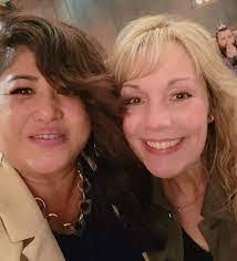 Kari Bray's Instagram, Twitter & Facebook