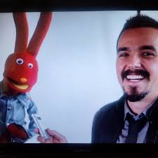 En las calles del centro histórico de la Ciudad de México, al lado de las  máscaras de luchadores, cuelga otro héroe: Juan Carlos Bodoque. Tuve la  oportunidad de entrevistarlo hace trece años (