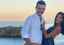 Η άννα μαρία το πάλεψε με την υποκριτική, αλλά σύντομα κατάλαβε πως τα πράγματα (και) στον συγκεκριμένο κλάδο είναι αρκετά δύσκολα. Anna Maria Bellh O Syntrofos Ekane Mia Anarthsh Olo Nohma