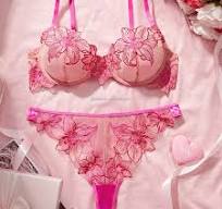 Large Size Bra for Middle-Aged Elderly Women Soft Cotton Non-Wired with  Lace Front & Button Strapless & Wide Shoulder Strap Vest