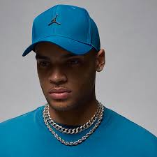 Headgear Jordan. Nike BE