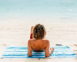 The Lightweight Travel Towel That Comes With Me Everywhere I Go Conde Nast Traveler