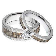Camo Rings Sets Matching Realtree Premium Tree Bark Finish Outdoor Ring Sets Ring Sets Camo Wedding Rings Camo Engagement Rings Realtree Wedding Rings
