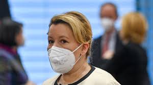 Als ministerin setze ich mich für alle ein. Grossen Respekt Giffey Nach Rucktritt Durch Steinmeier Entlassen Nachfolgerin Startet Politik
