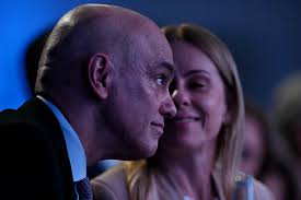 Moraes viajou em avião de Daniel ...