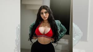 De estudiante de la UNAM a fenómeno viral, ella es Bellakath